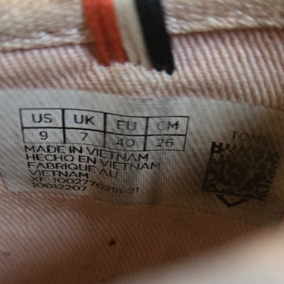 TOMS slip on shoes women's pink sneakers slippers size 9 lightly worn inside - Picture 2 of 7
